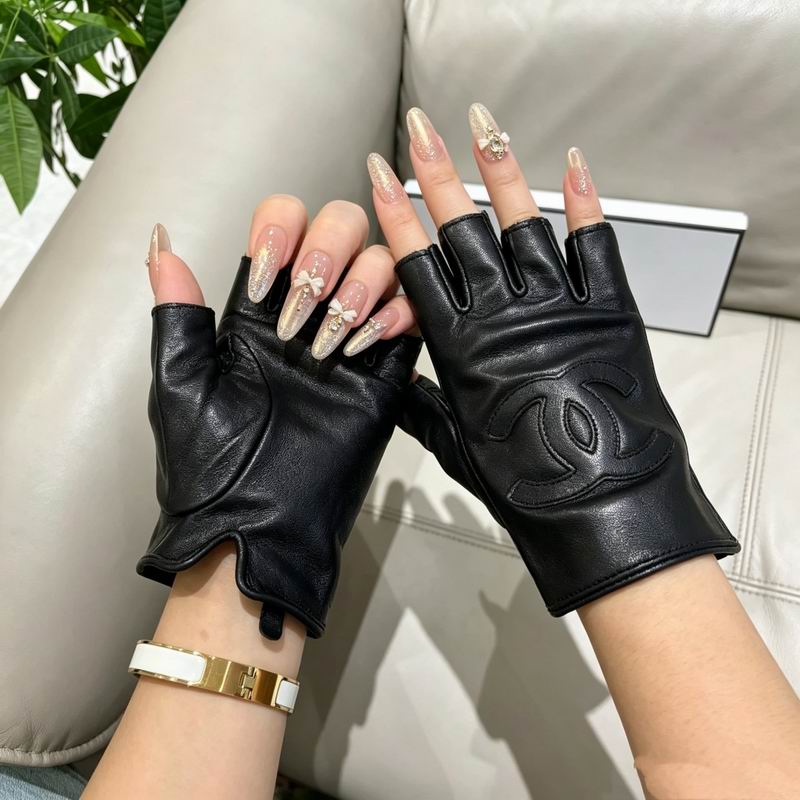 Chanel Gloves M L 083049
